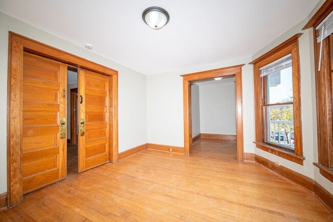 Photo - 405-407 W Main St - Duplex Unit 407