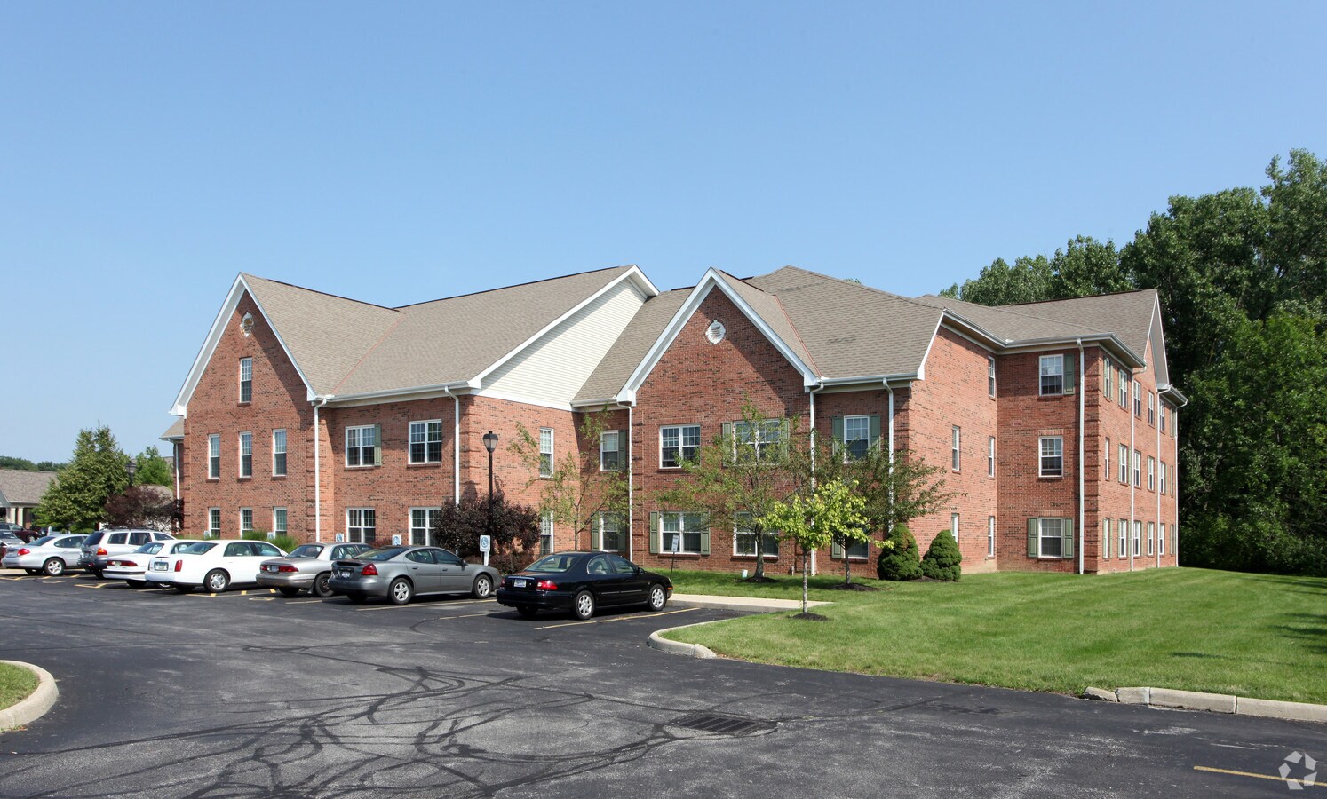 Woodview Court Apartments For Rent In Hilliard Oh Forrent Com