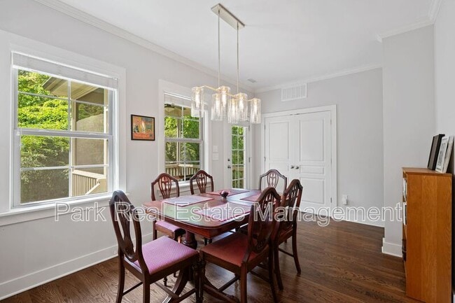 Photo - 1111 W Murray Ave