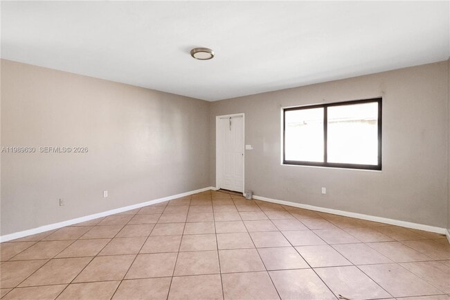 Photo - 98 NE 71st St Unidad 2