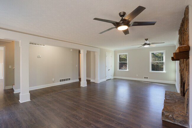 Photo - 210 Franklin Rd