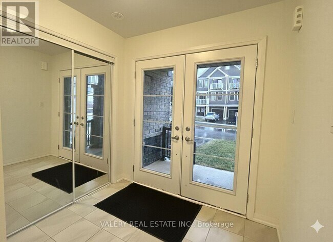 Photo - 90 Norwich Cres