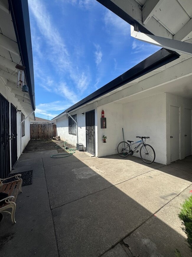 Photo - Bedlow Dr Unit 720 Bedlow Dr