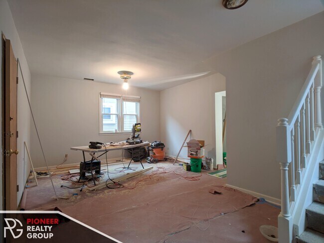 Photo - 1520 W Melrose St Apartments Unit 2R