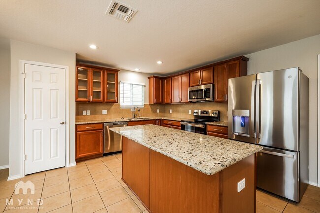 Photo - 11331 Fine Design