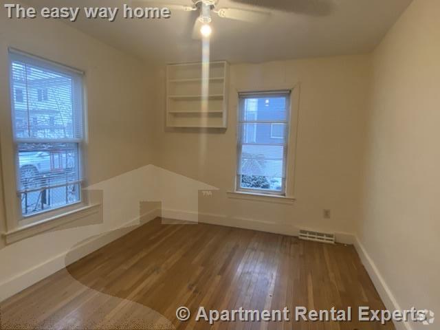 Building Photo - 3 bed 15 min walk Harvard - Hardwood - yard Rental