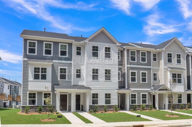 Photo - 1715 Chirping Trl