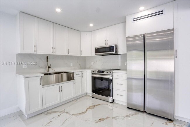 Photo - 3305 SW 2nd St Unit B