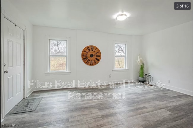 Photo - 1033 Chandler Ave