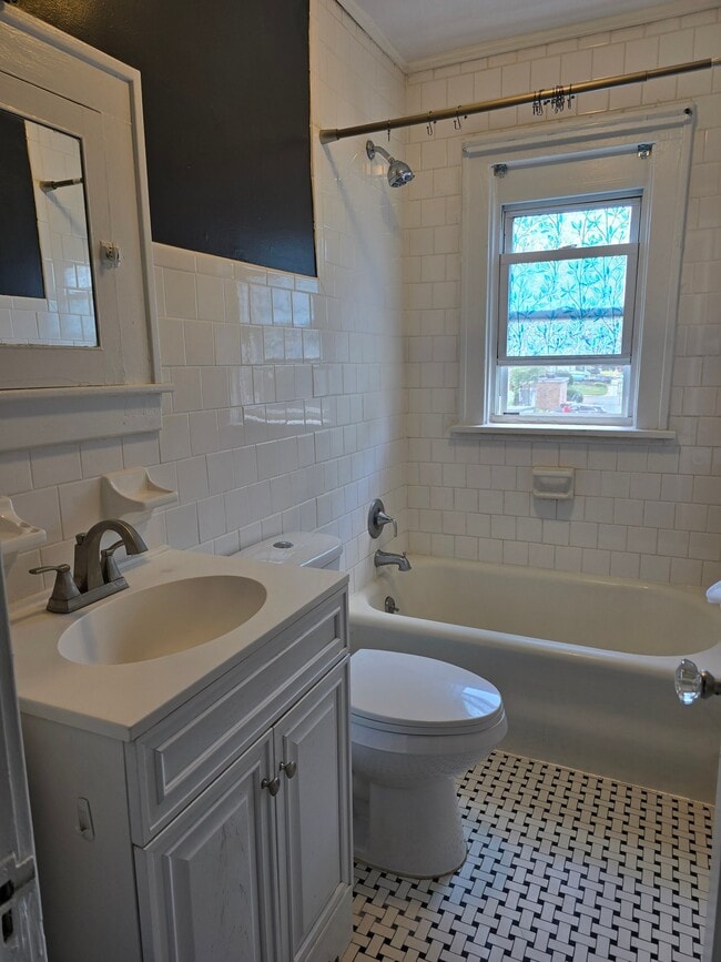 Photo - 1730 Union St Unit #3