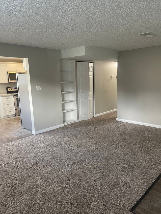 Photo - 3 Bedroom 2 Bathroom Condo in Applewood-Move in Ready! Unit 40