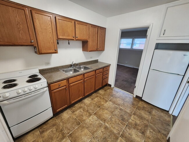 Photo - North & Keith Unit 1711