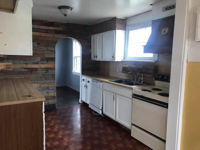 Photo - 8415 Oday Harrison Rd