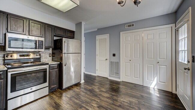 Photo - 200 Royal Oaks Blvd Unit H4