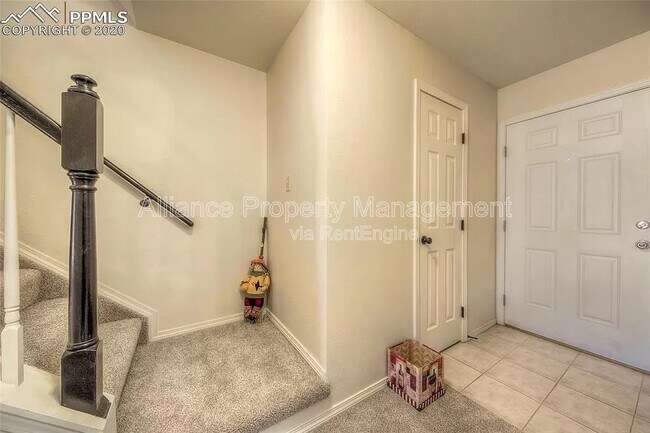 Photo - 973 Brant Hollow Ct