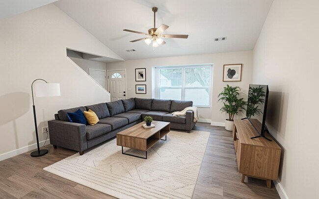 Photo - 1709 Hanover Blvd