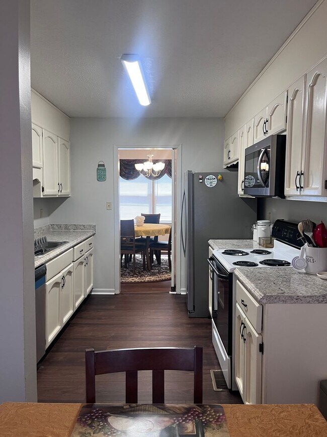 Photo - Old Charleston Circle (1003)