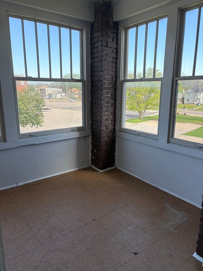 Photo - 608 Wellington St Unidad A4