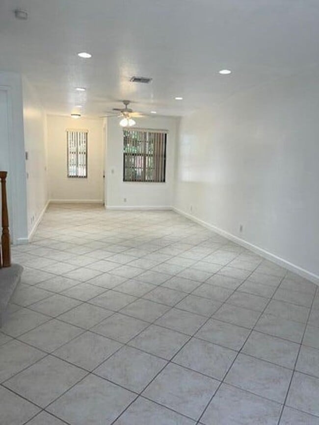 Photo - 114 Astor Cir