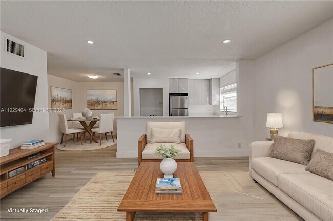 Photo - 1100 SW 4th Ave Unidad 12c