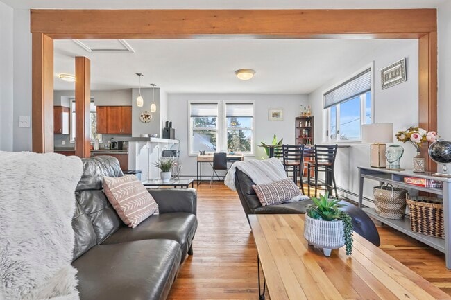 Building Photo - 372 Broadway