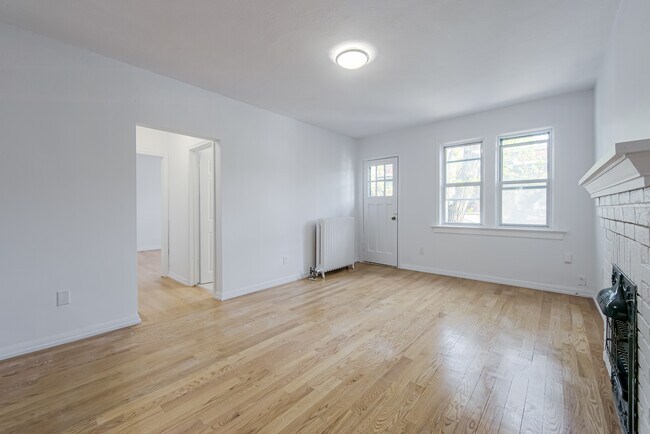 Photo - 83 & 85 Silver Birch Avenue