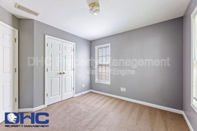 Photo - 513 Connally St SE