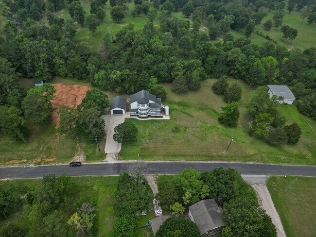 Photo - 401 Paradise Dr