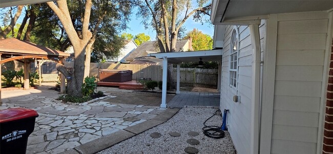 Photo - 14810 Charlmont Dr