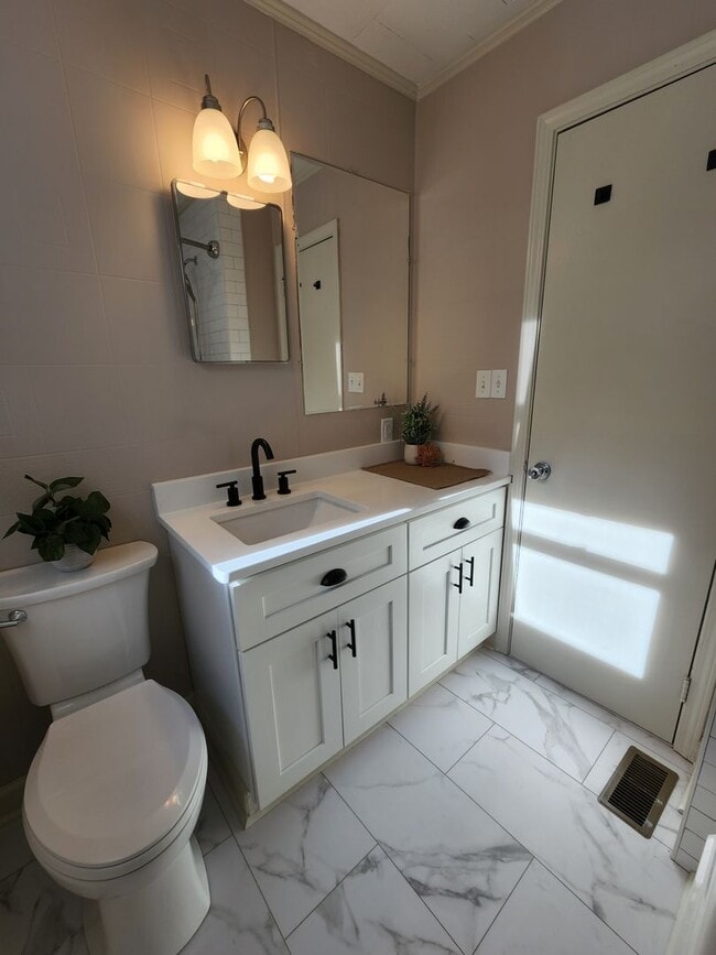 Photo - Black Mountain Rental