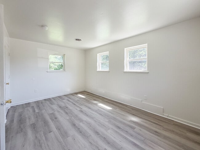 Photo - 7800 Maris Rd Unit 7800 Maris Rd