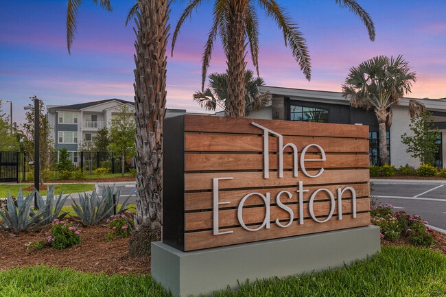 Photo - The Easton Riverview Apartments