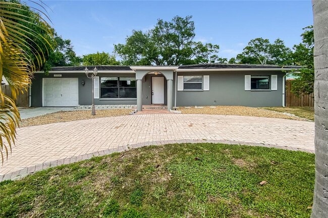 Building Photo - 1524 Sandy Ln