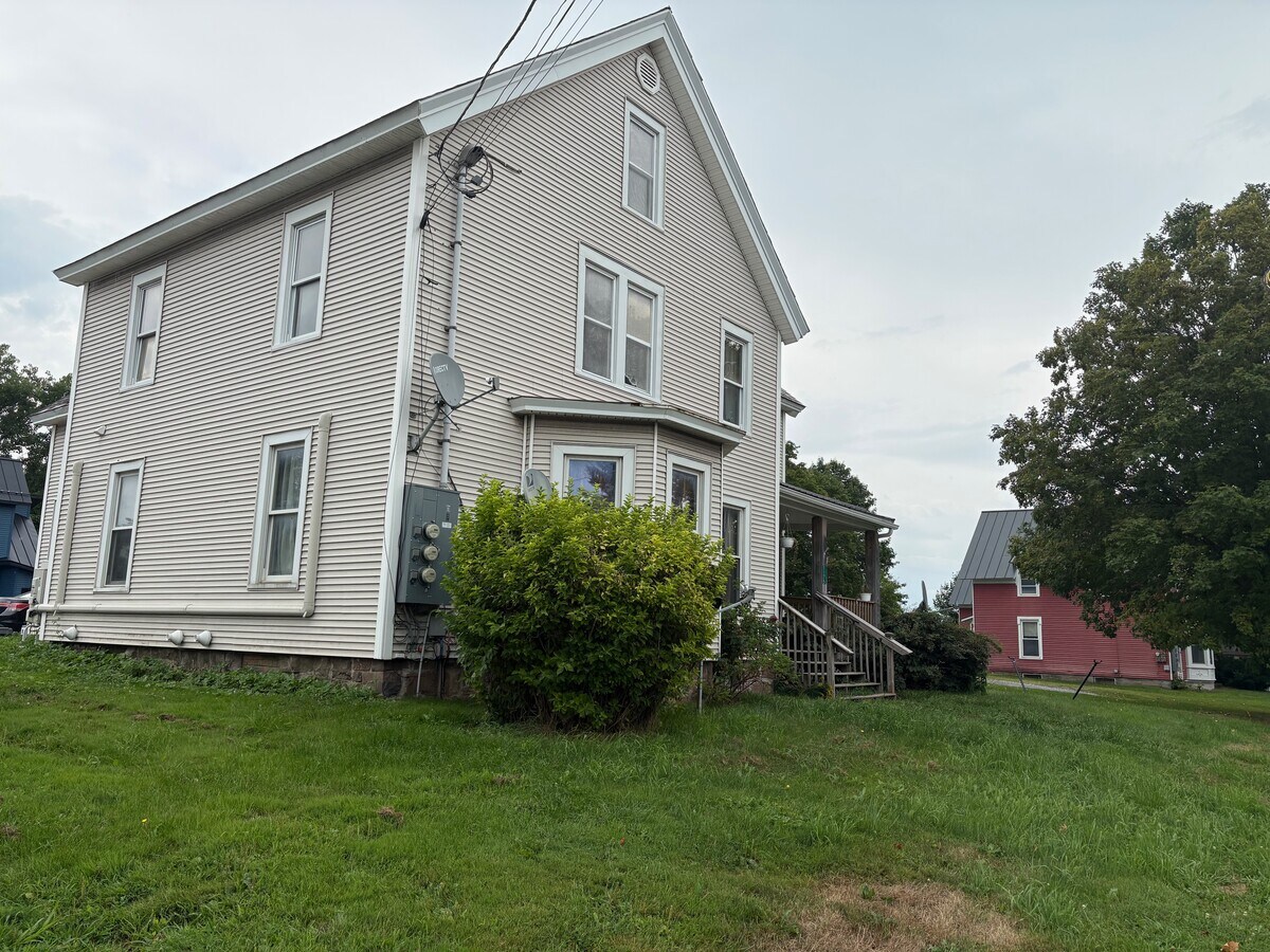 Photo - 1179 Main St Apartments Unit 3