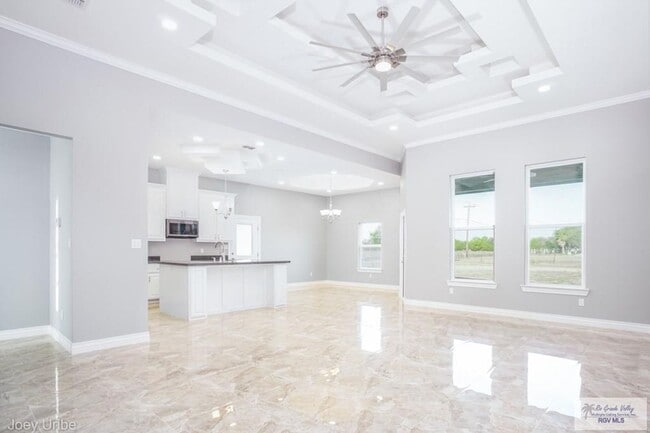 Photo - 1434 White Oak Dr