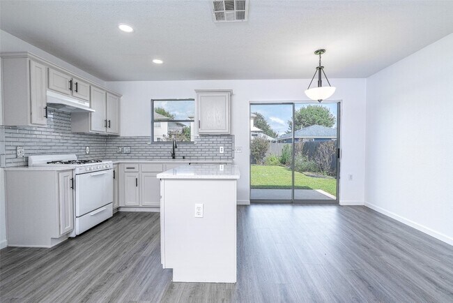 Photo - 1106 Stanislaws Dr