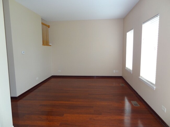 Photo - beautiful 2 bed 1.5 Bath spacious town home