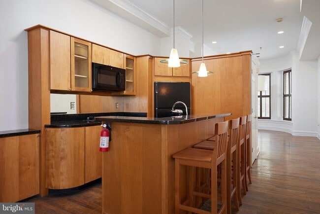 Photo - 1702 Q St NW