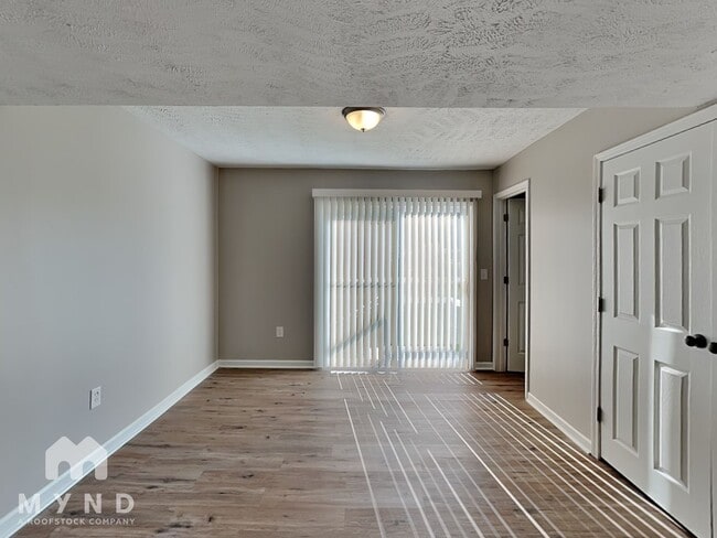 Photo - 1600 Milington Way