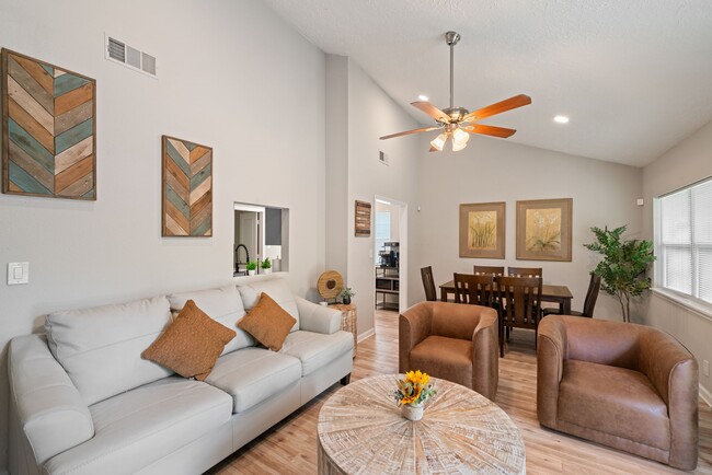 Photo - 2523 Village Oak Dr.