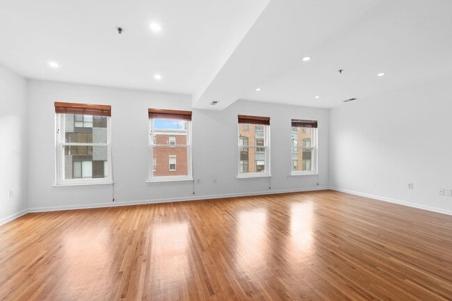 Photo - 88 Monroe St Unidad 3