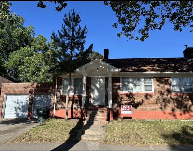 Photo - 2286 Monroe Blvd