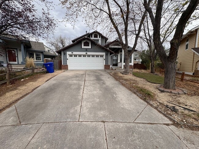 Building Photo - Beautiful 4 Bed 4 Bath Home in Lorson Ranch!!!