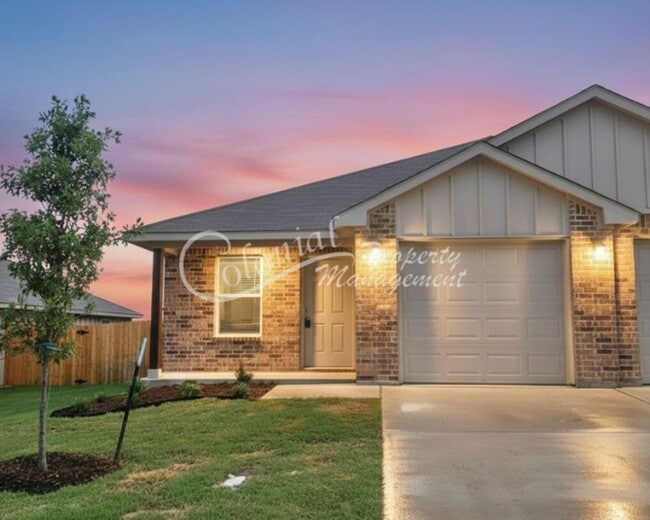 Building Photo - AVAILABLE SOON! (SECTION 8 ACCEPTED)