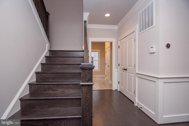 Photo - 6928 Regent Ln