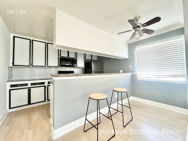 Photo - 7045 Woodley Ave Unidad 212