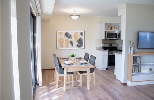 Photo - Greenwoods Apartments