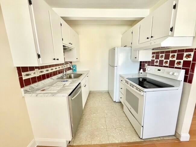 Photo - 7 Cypress Rd Unit 703