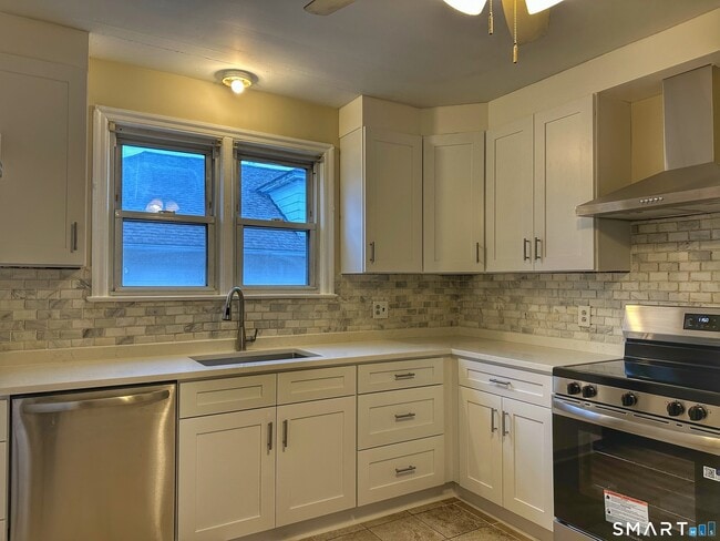 Photo - 181 Fox St Unit 1