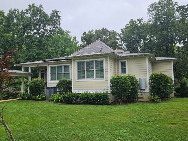 Photo - 1290 Tivoli Rd